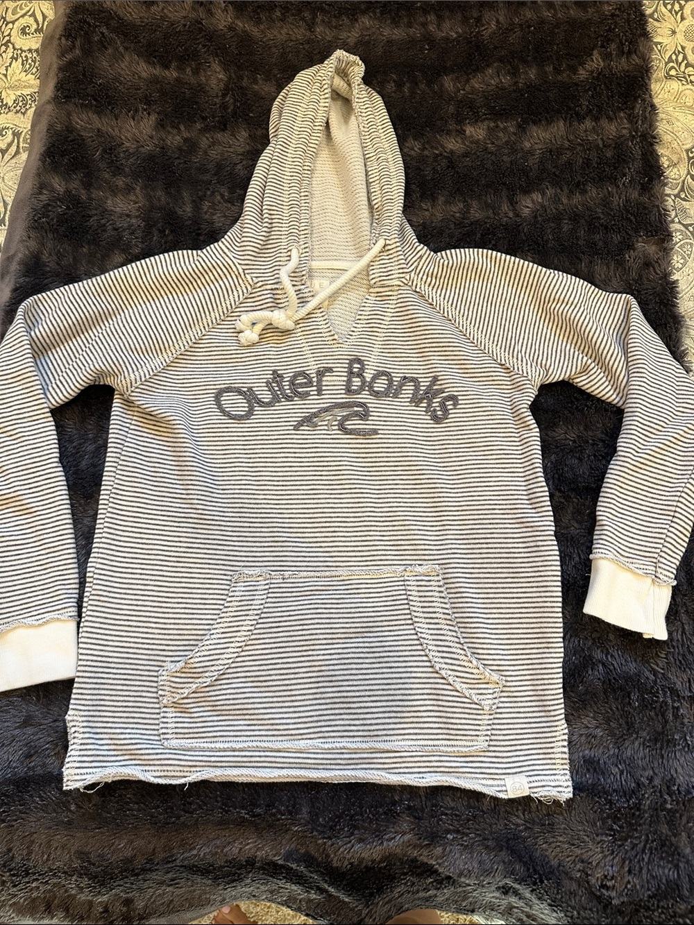 Outer Banks frayed hoodie